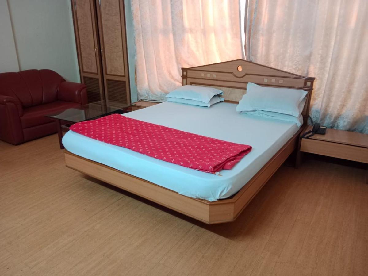 Pooja International Nashik Otel Dış mekan fotoğraf