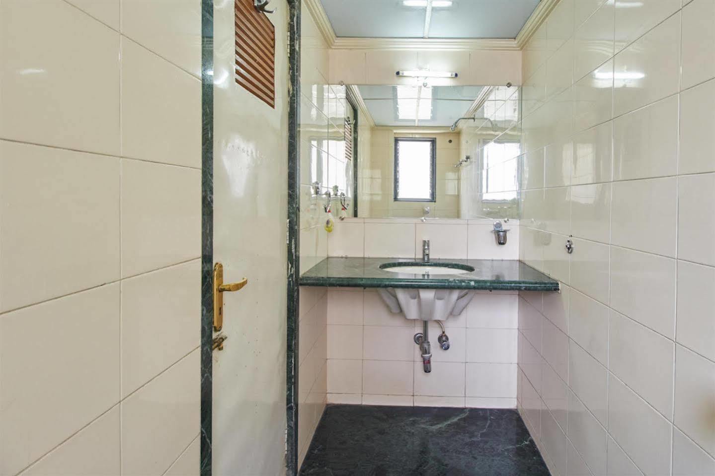 Pooja International Nashik Otel Dış mekan fotoğraf
